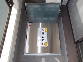 取付作業の実例 避難器具 避難はしご 取付作業後